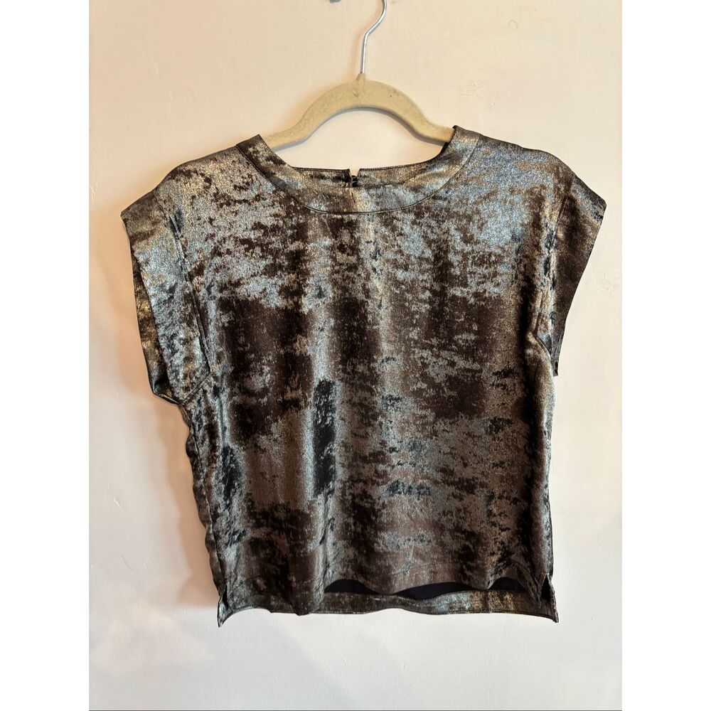Evereve Roscoe Metallic Top Size S Tee Crew Neck Keyhole Back - Picture 3 of 8